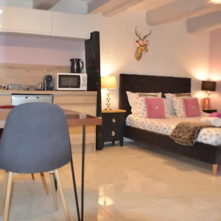 Artistic Apartment