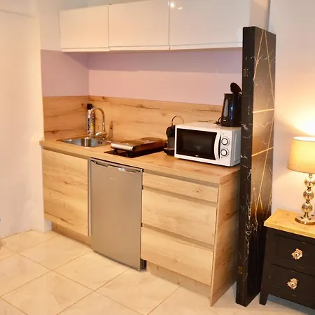 Artistic Apartment *